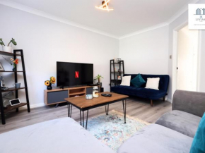 Spacious 3 Bed Home In The Heart Of Bridgend - By EKLIVING LUXE Short Lets & Serviced Accommodation
